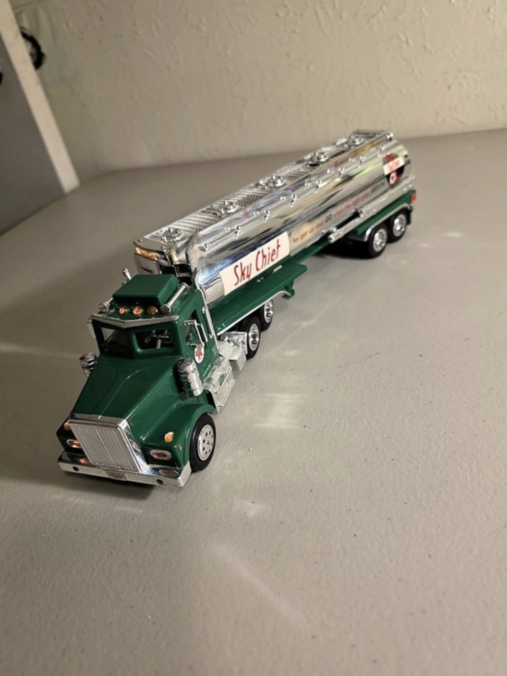 Texaco Sky Chief Green & Silver Toy Tanker Truck Working Condition